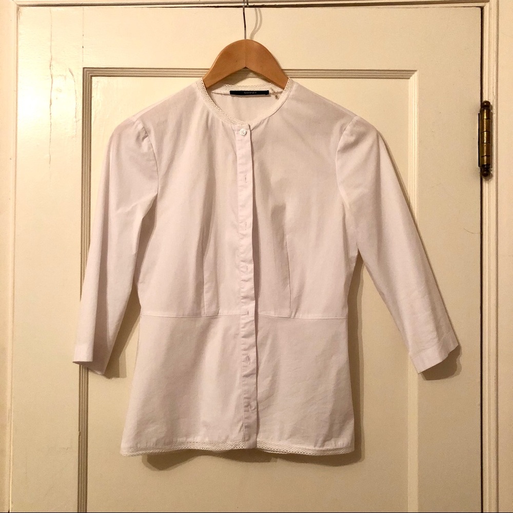 Tahari white three quarter sleeve shirt